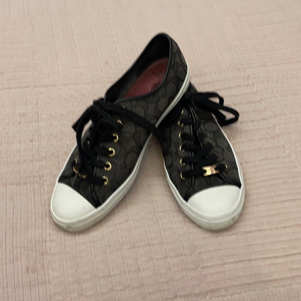 COACH TENNIS SHOES 👟😍🥰excellent Condition